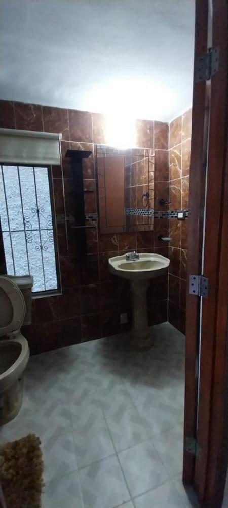 La Casa Jorge & Marvin Guest house *