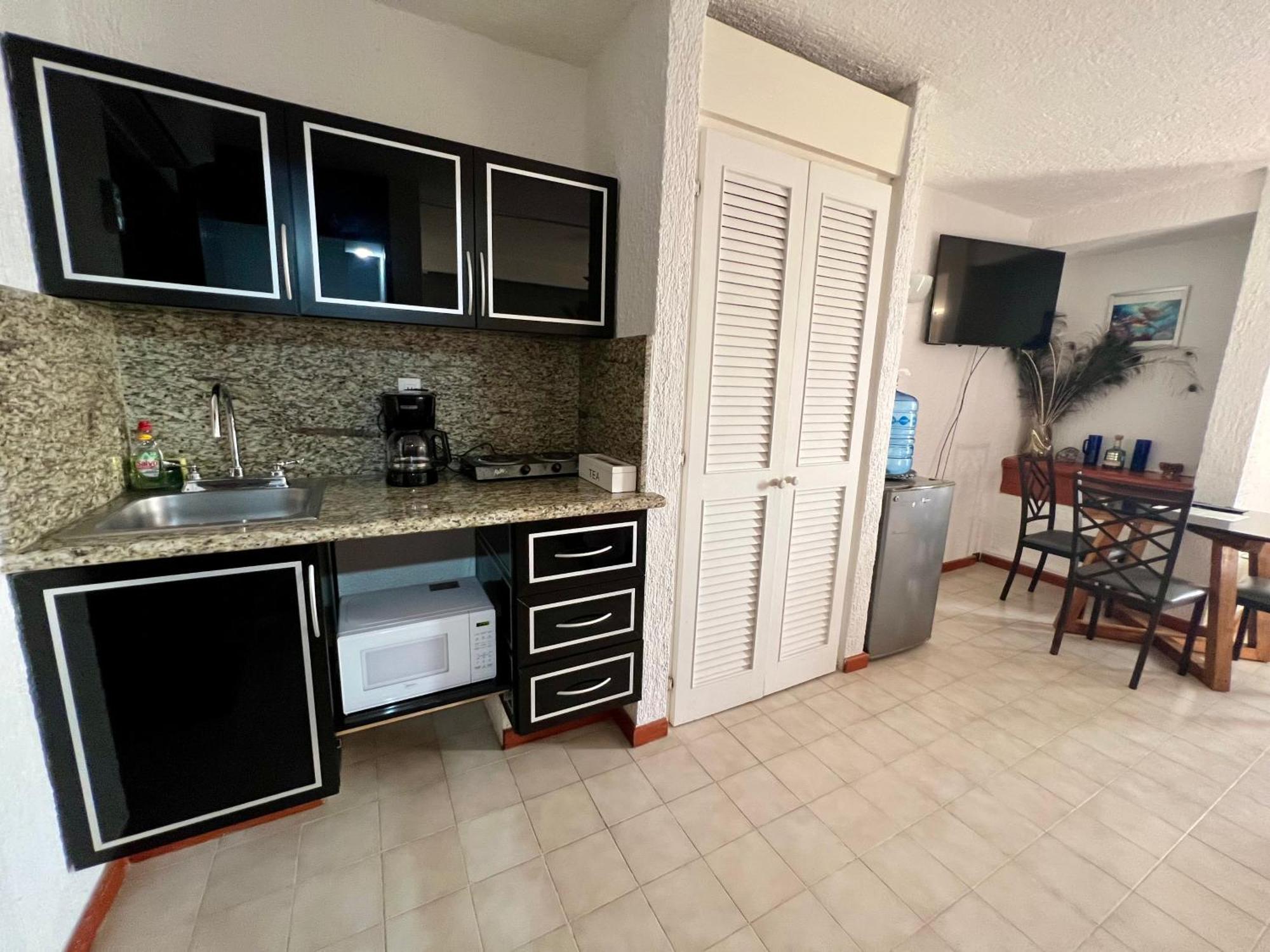 Apartamento Solymar Studio Apt Beachfront With Sunset Views *