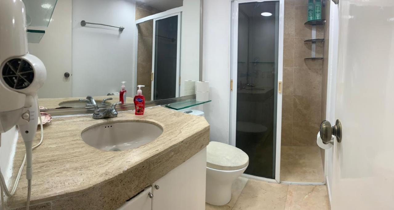 Ocean View Flamingo Cancún