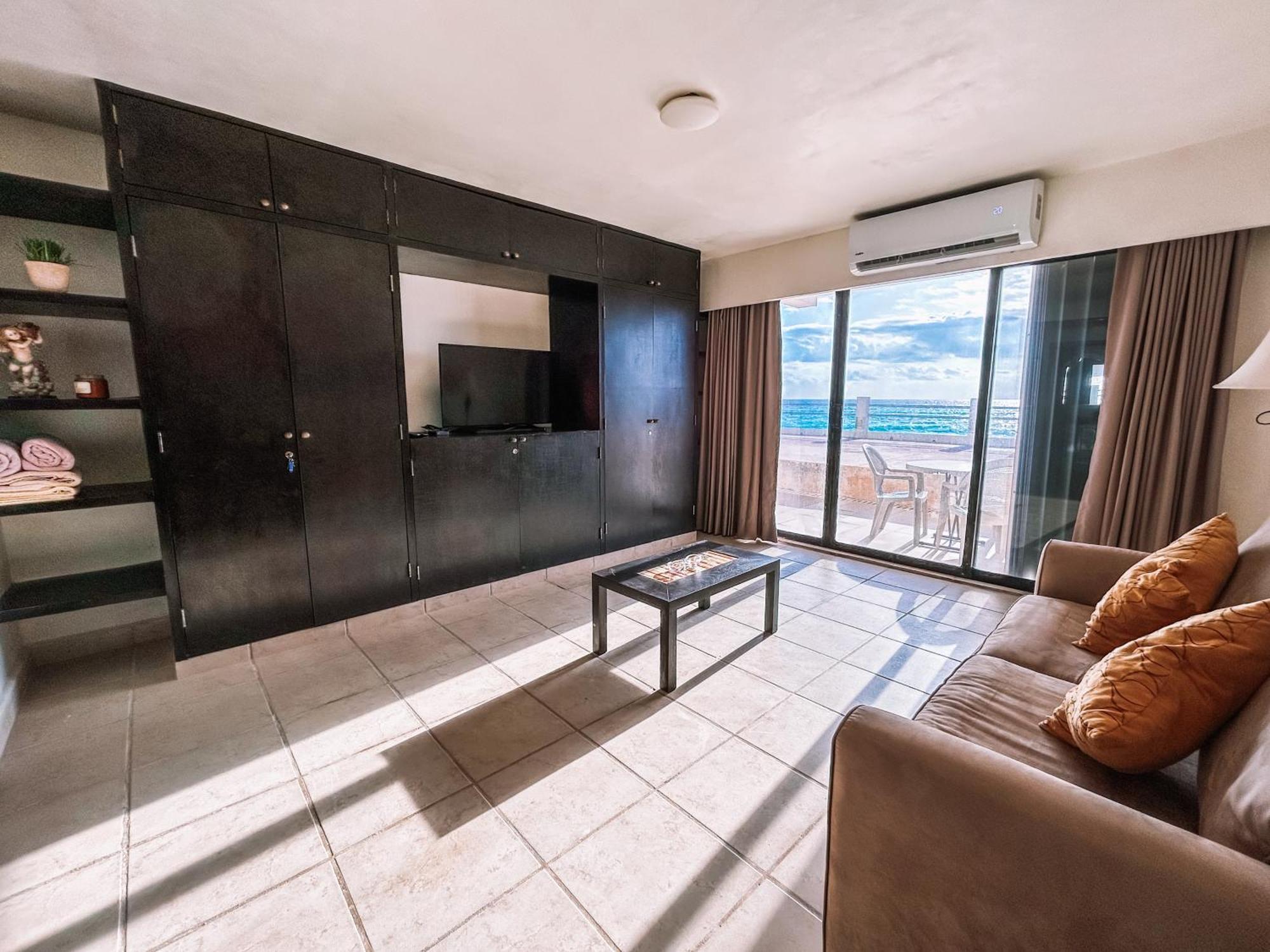 Marlin Ocean Front Villa Cancún