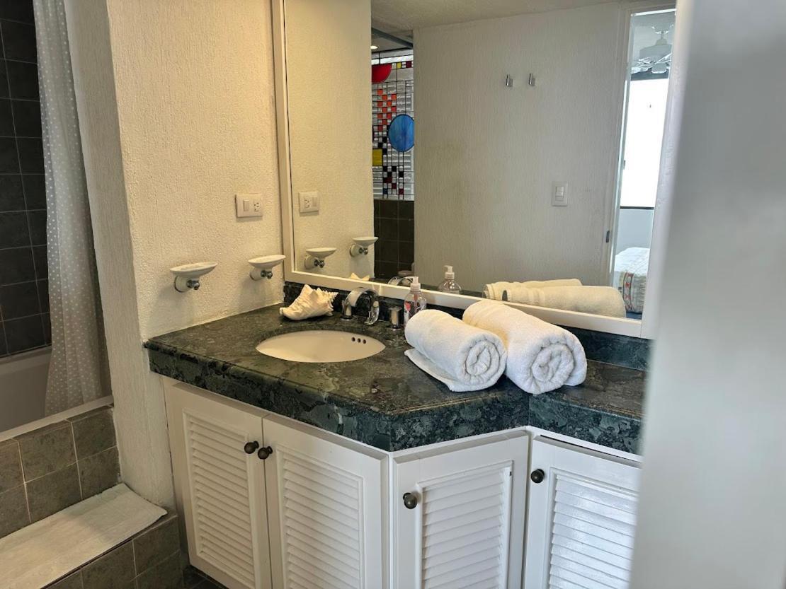 A La Orilla Del Mar Puerto Juarez Apartamento