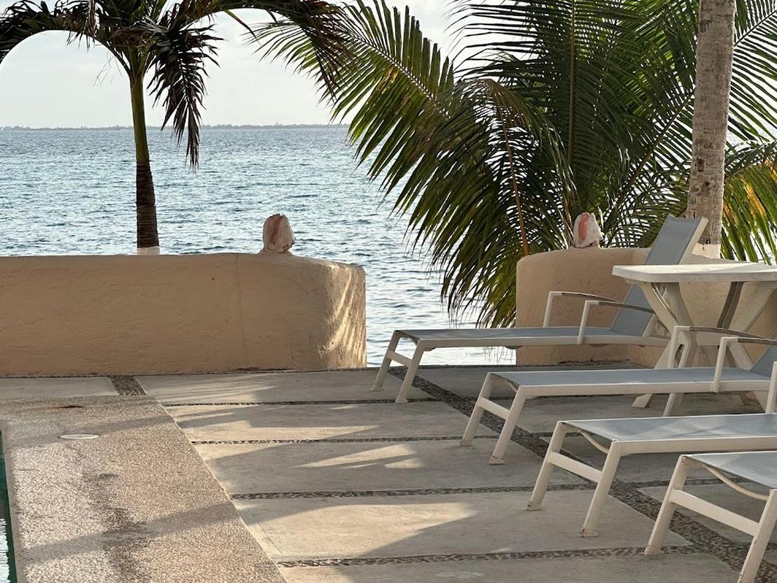 A La Orilla Del Mar Puerto Juarez * Cancún