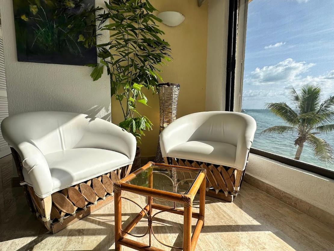 A La Orilla Del Mar Puerto Juarez Apartamento